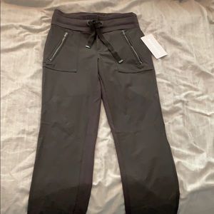 Athleta 2T Headlands hybrid pant